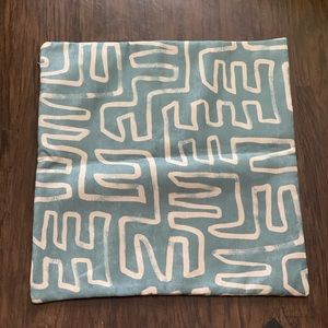 Z Gallery Maze  eucalyptus decorative pillow cover size 22” square